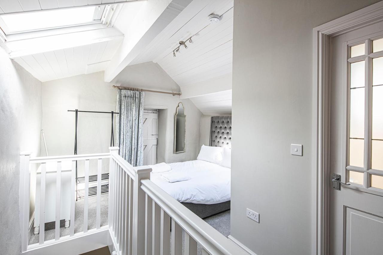 The Artists Loft - A Superb Cottage Sensitively Converted From A Grade II Listed 17Th Century Building Bakewell Exteriér fotografie