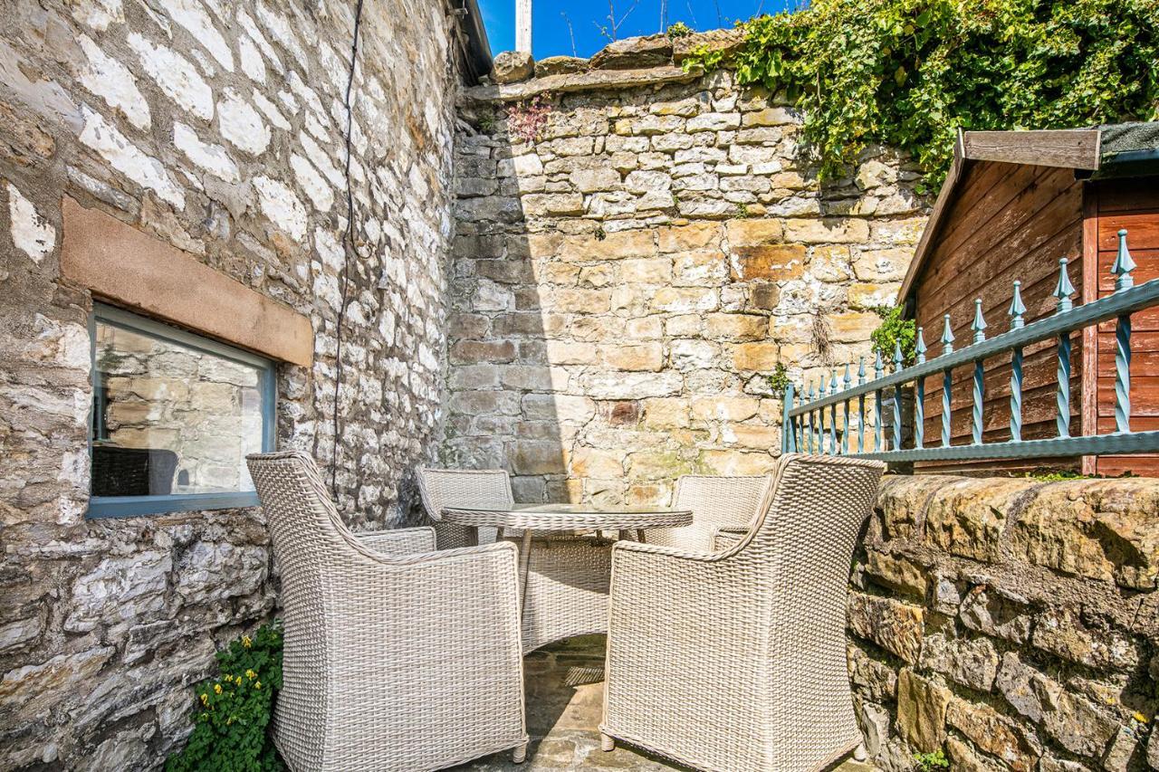 The Artists Loft - A Superb Cottage Sensitively Converted From A Grade II Listed 17Th Century Building Bakewell Exteriér fotografie