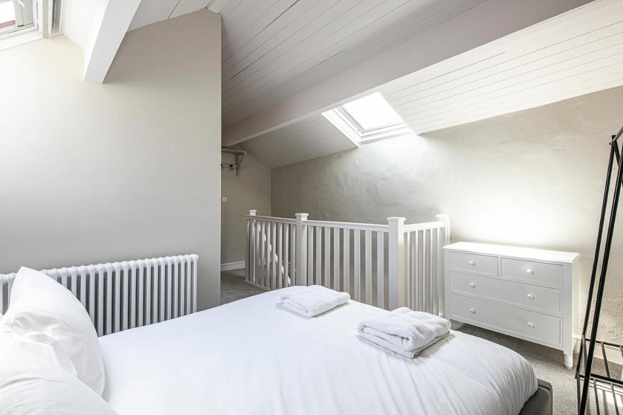 The Artists Loft - A Superb Cottage Sensitively Converted From A Grade II Listed 17Th Century Building Bakewell Exteriér fotografie