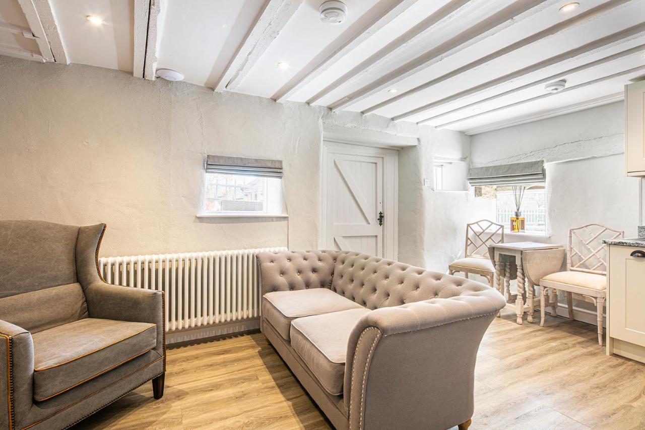 The Artists Loft - A Superb Cottage Sensitively Converted From A Grade II Listed 17Th Century Building Bakewell Exteriér fotografie